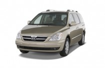 2008 Hyundai Entourage 4-door Wagon Limited Angular Front Exterior View