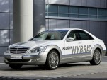 Mercedes-Benz Bringing A Hybrid Option To The S-Class post thumbnail