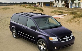 Dodge, Chrysler recalling nearly 1M minivans for faulty airbag clips