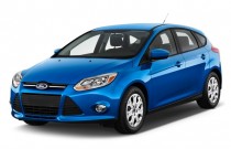 2012 Ford Focus 5dr HB SE Angular Front Exterior View