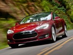 California Gas Prices, Top Safety Picks, Tesla Cash Flow: Car News Headlines post thumbnail