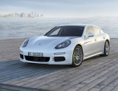 2015 Porsche Panamera image