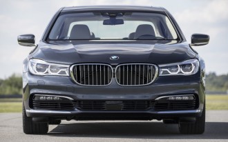 Need A Lift? Today Only, Uber Offers Free Rides In The 2016 BMW 7-Series