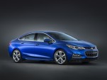 2017 Chevrolet Cruze vs. 2017 Hyundai Elantra: Compare Cars post thumbnail