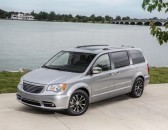 2016 Chrysler Town & Country image