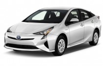 2016 Toyota Prius 5dr HB Two (Natl) Angular Front Exterior View