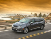 2017 Chrysler Pacifica image