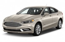 2017 Ford Fusion 2017 Ford Fusion Energi SE Sedan Angular Front Exterior View