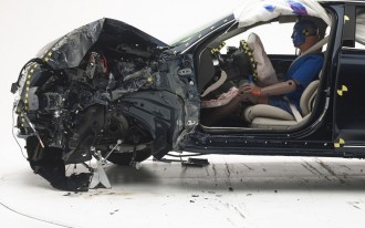 Latest crash tests, Subaru's Goodwood hill climber, Tesla slams IIHS: What’s New @ The Car Connection