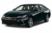 2017 Toyota Camry XSE Automatic (Natl) Angular Front Exterior View