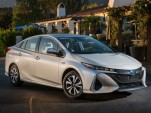 2020 Toyota Prius Prime lineup expands, adds Apple CarPlay, Amazon Alexa compatibility post thumbnail