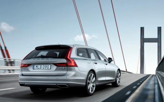 2017 Volvo V90 to sticker from $50,945