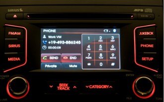 2011 Kia Sportage Techs Up with Uvo, WiFi, Real-Time Traffic