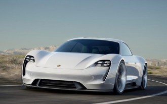 Porsche engineer: Tesla's 'Ludicrous' mode is 'a facade'
