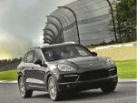 Porsche Cayenne, Panamera recalled for potential engine problem post thumbnail